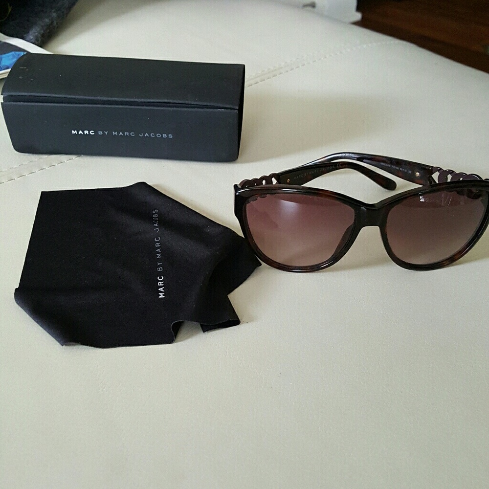 🚫SOLD🚫MARC BY MARC JACOBS SUNGLASSES